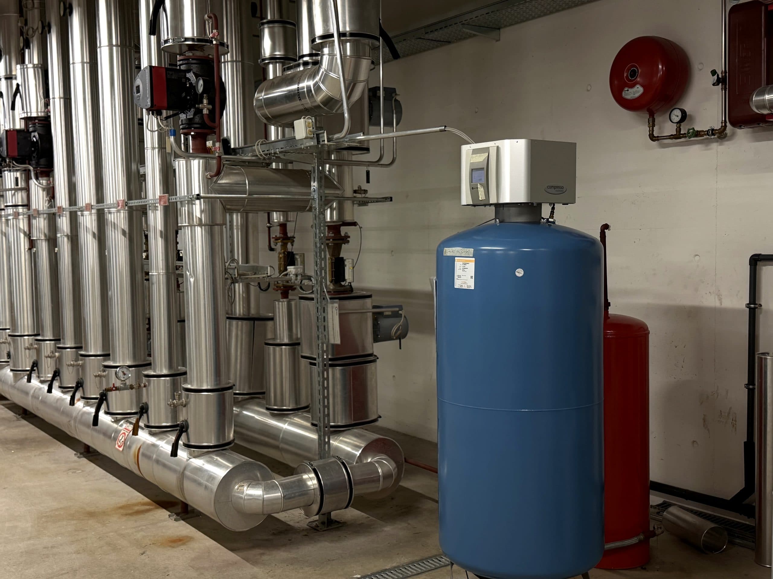 Vase d'expansion et collecteurs entretenus par VCS Maintenance